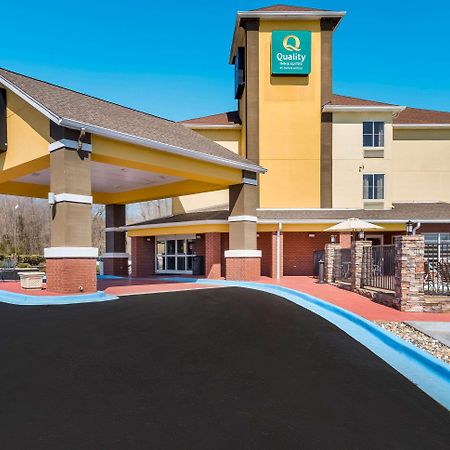 Quality Inn & Suites Huntsville Research Park Area Exterior photo