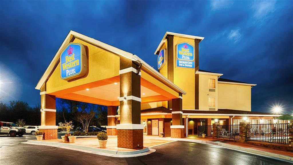 Quality Inn & Suites Huntsville Research Park Area Exterior photo